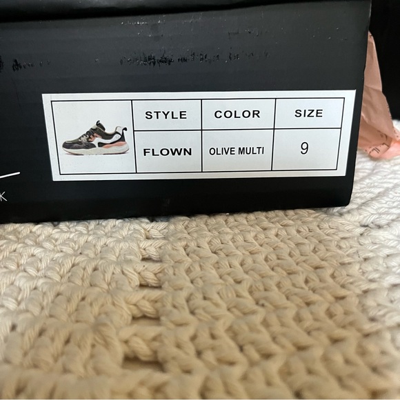 NIB NICOLE MILLER Olive Multi Flown Sneakers Color Block Retro size 9 - Picture 16 of 16